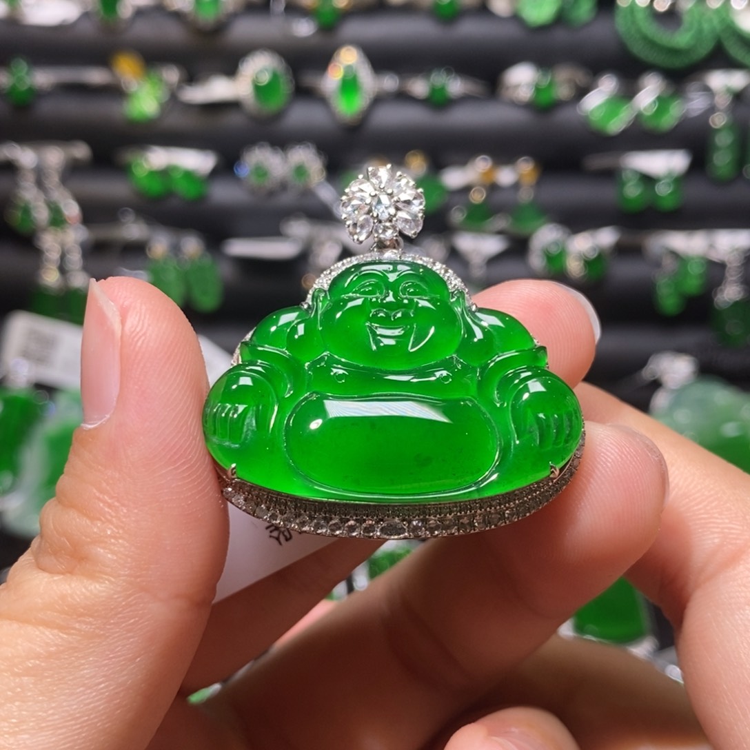 翡翠颈饰18K金镶嵌天然翡翠