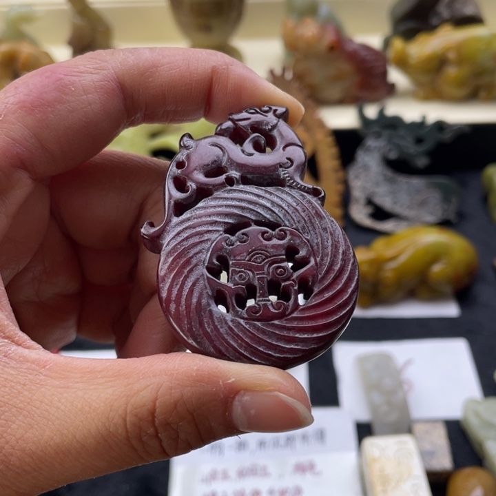 和田玉颈饰未镶嵌150
