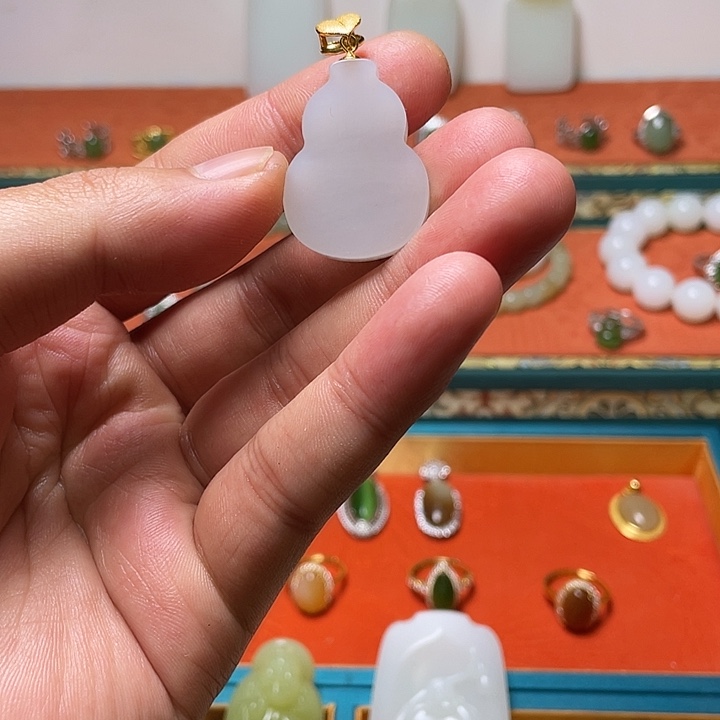 和田玉银S925镶嵌颈饰