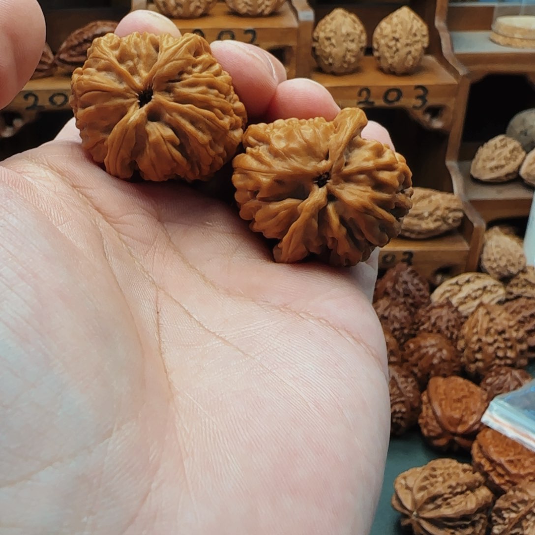 文玩核桃吊坠K****gdj反向