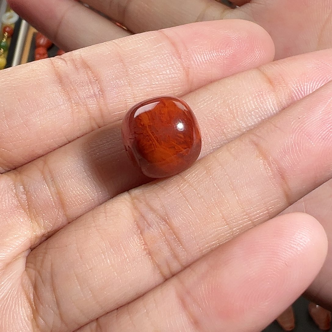 南红玛瑙珠宝奇石未镶嵌落**悔