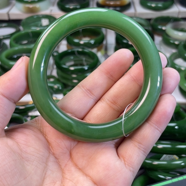 和田玉（碧玉）手镯未镶嵌