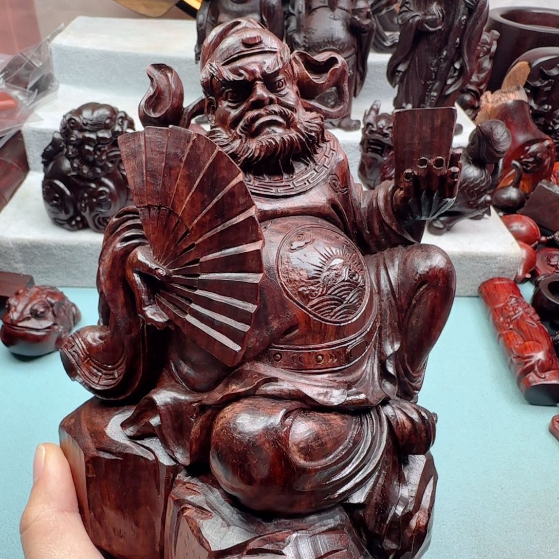 小叶紫檀把件甜**果钟馗