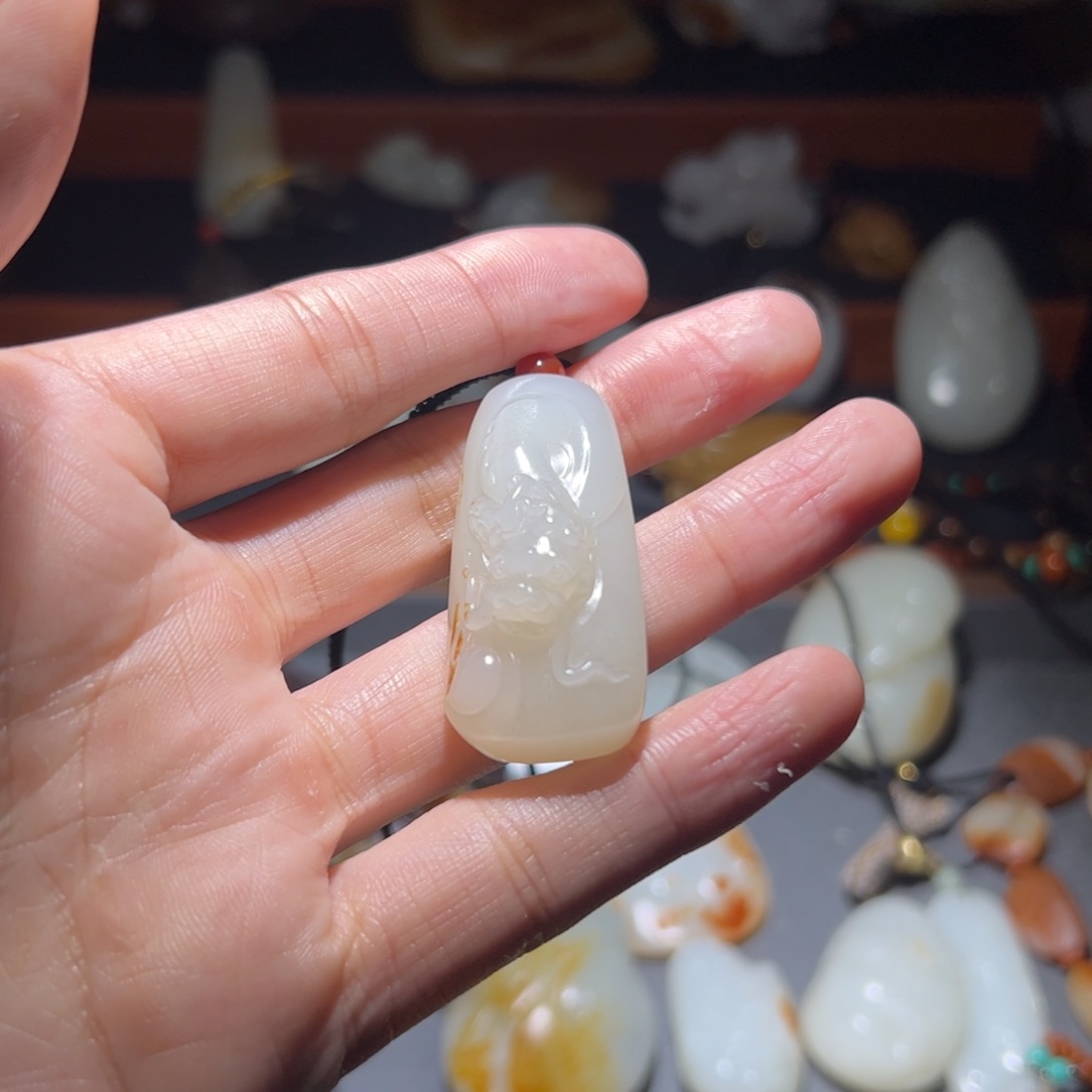 和田玉颈饰未镶嵌