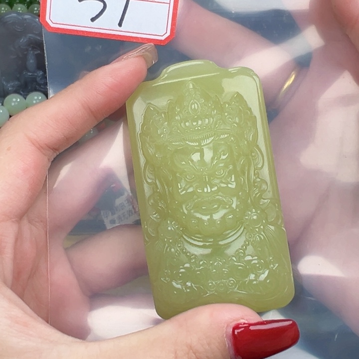 喝***猫和田玉未镶嵌颈饰