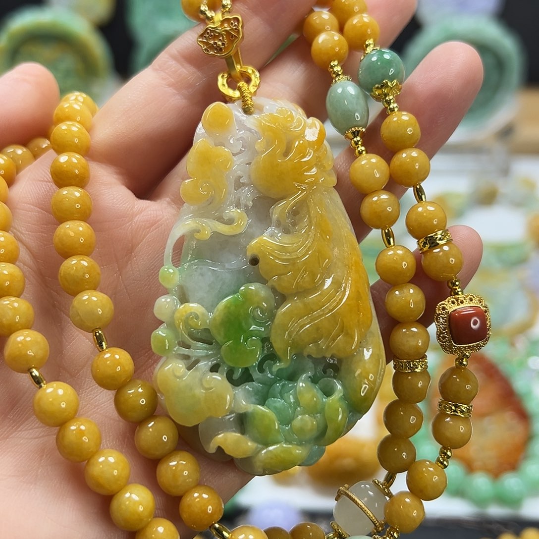 翡翠未镶嵌颈饰吊坠