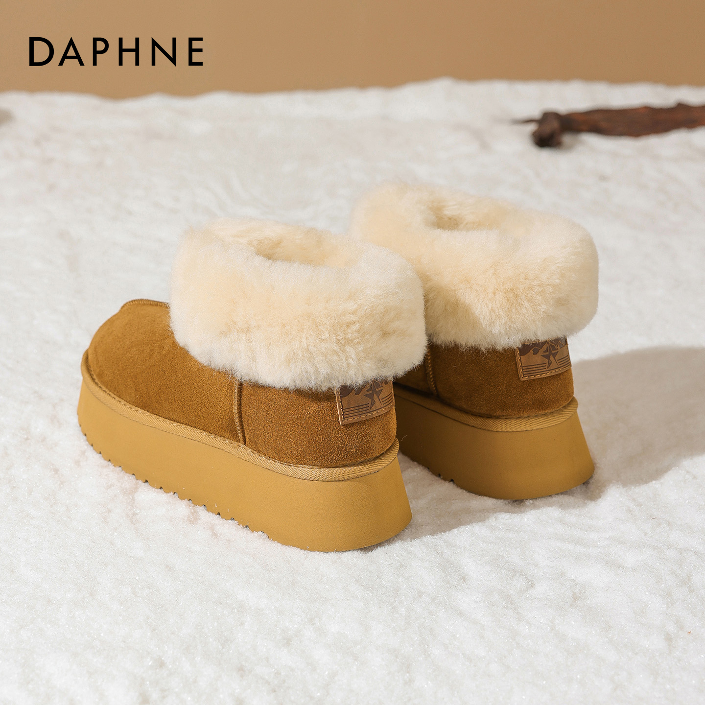 达芙妮加绒雪地靴女鞋2025新款冬季厚底一脚蹬棉鞋勃肯低帮短靴子