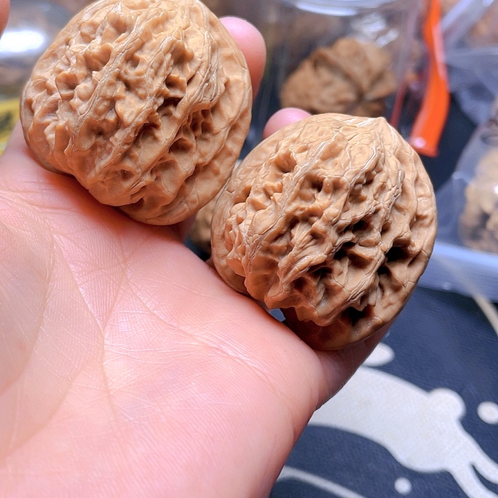 文玩核桃吊坠野生龙脊
