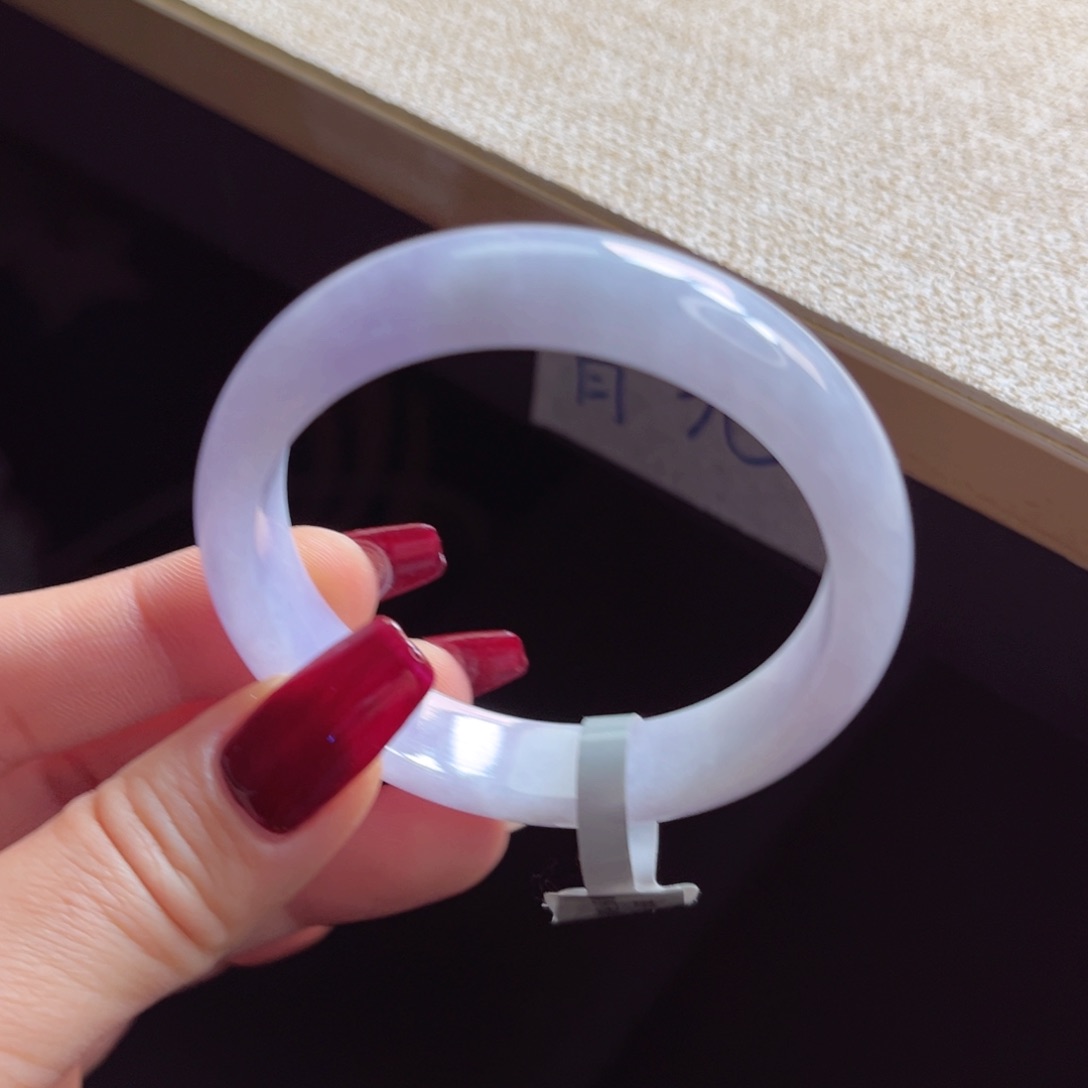 翡翠手镯未镶嵌手镯