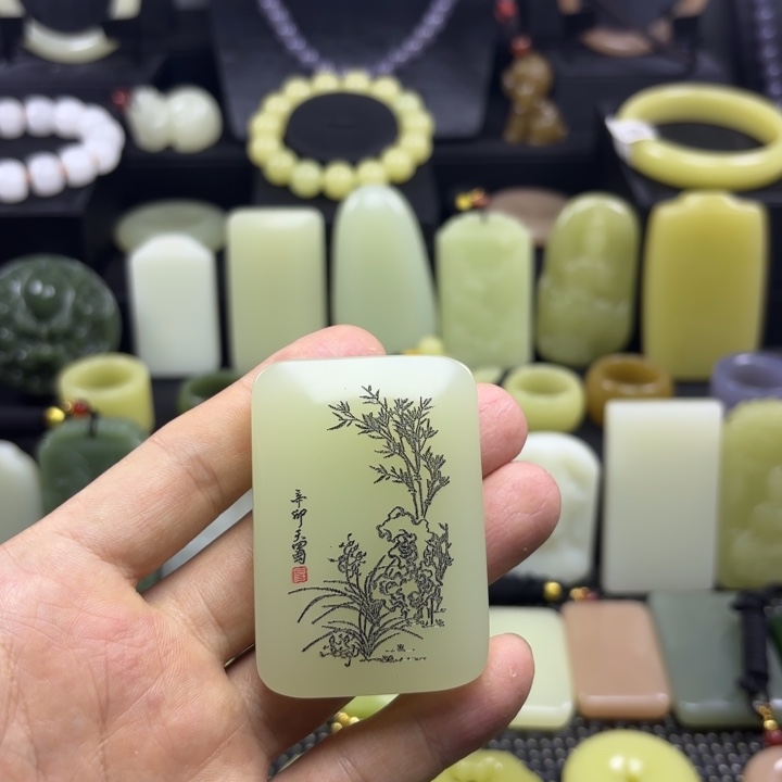 【闪购商品】和田玉未镶嵌颈饰