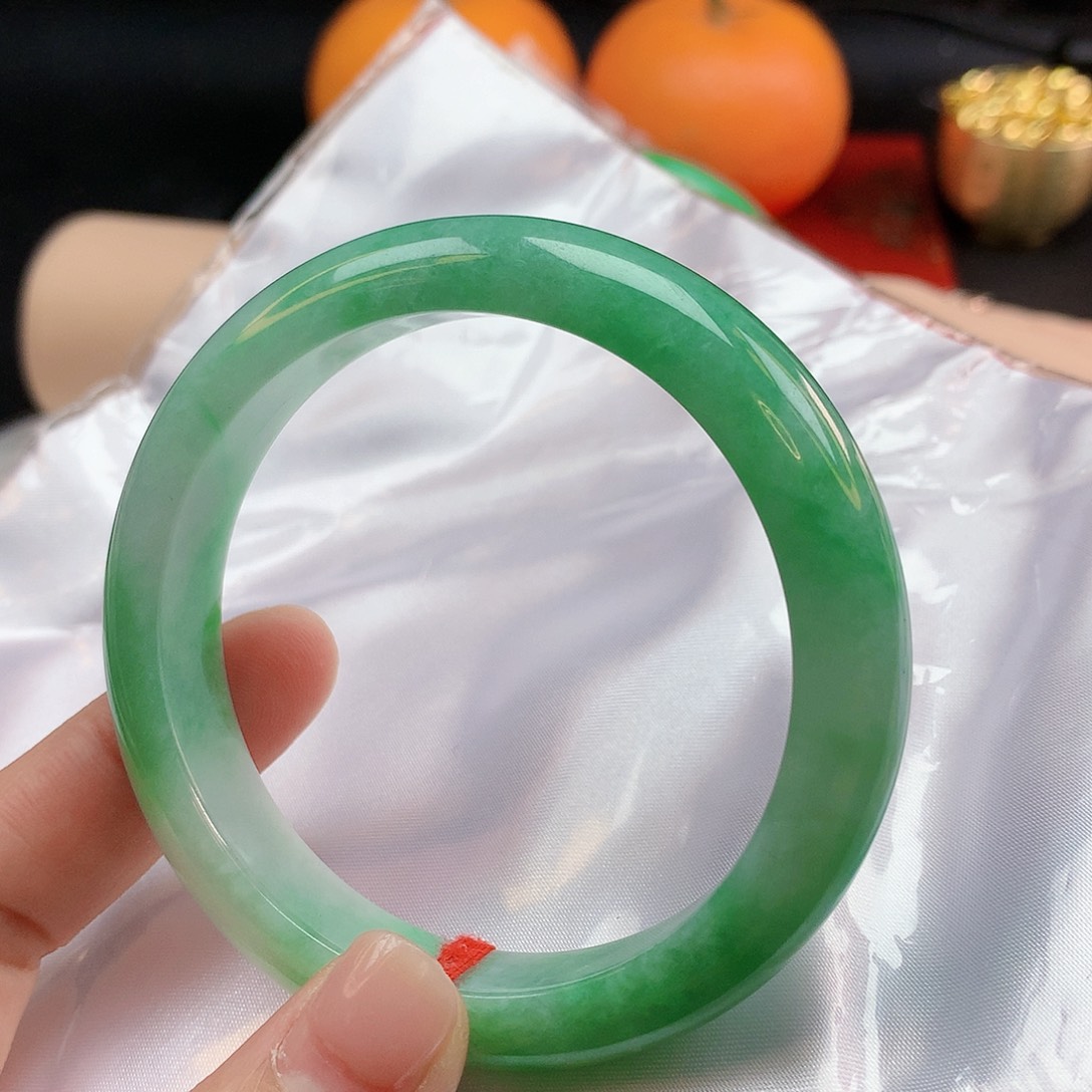 翡翠手镯未镶嵌56圈2243