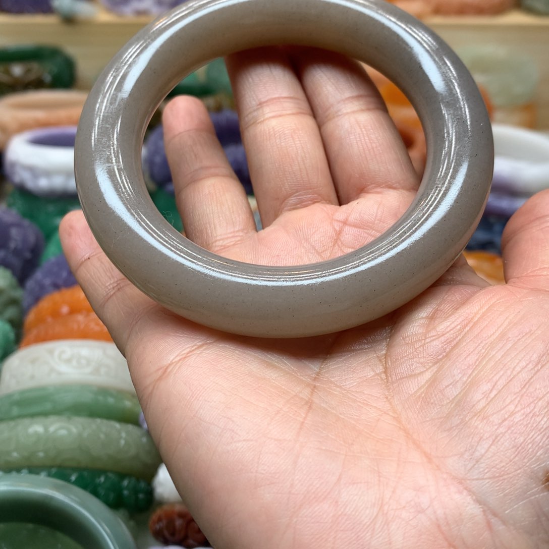 未镶嵌手镯石英质玉花*