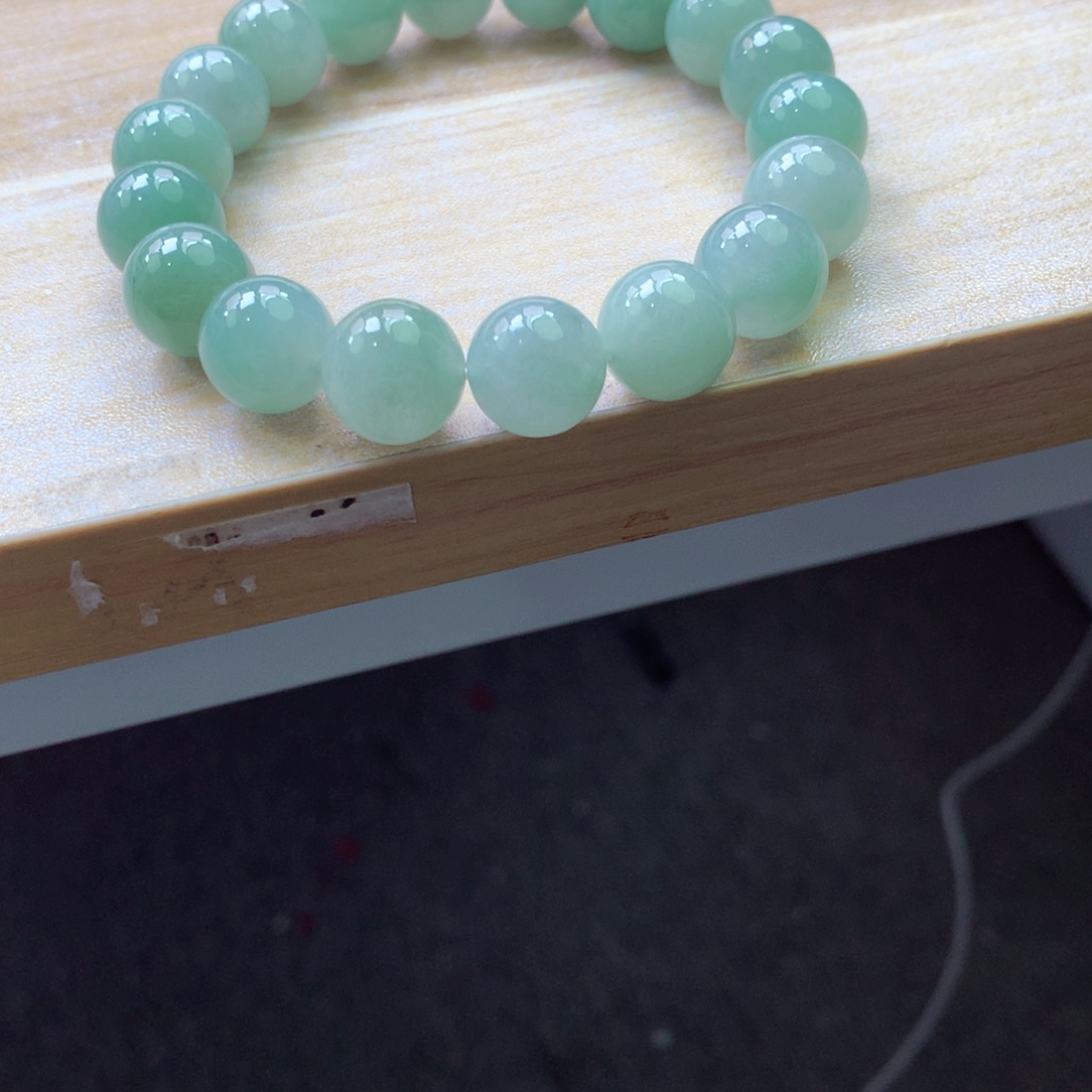 翡翠颈饰未镶嵌吊坠