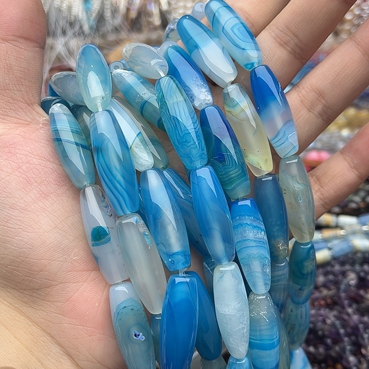 玛瑙/玉髓未镶嵌珠宝半成品一条10/29mm左右玛瑙几颗有瑕