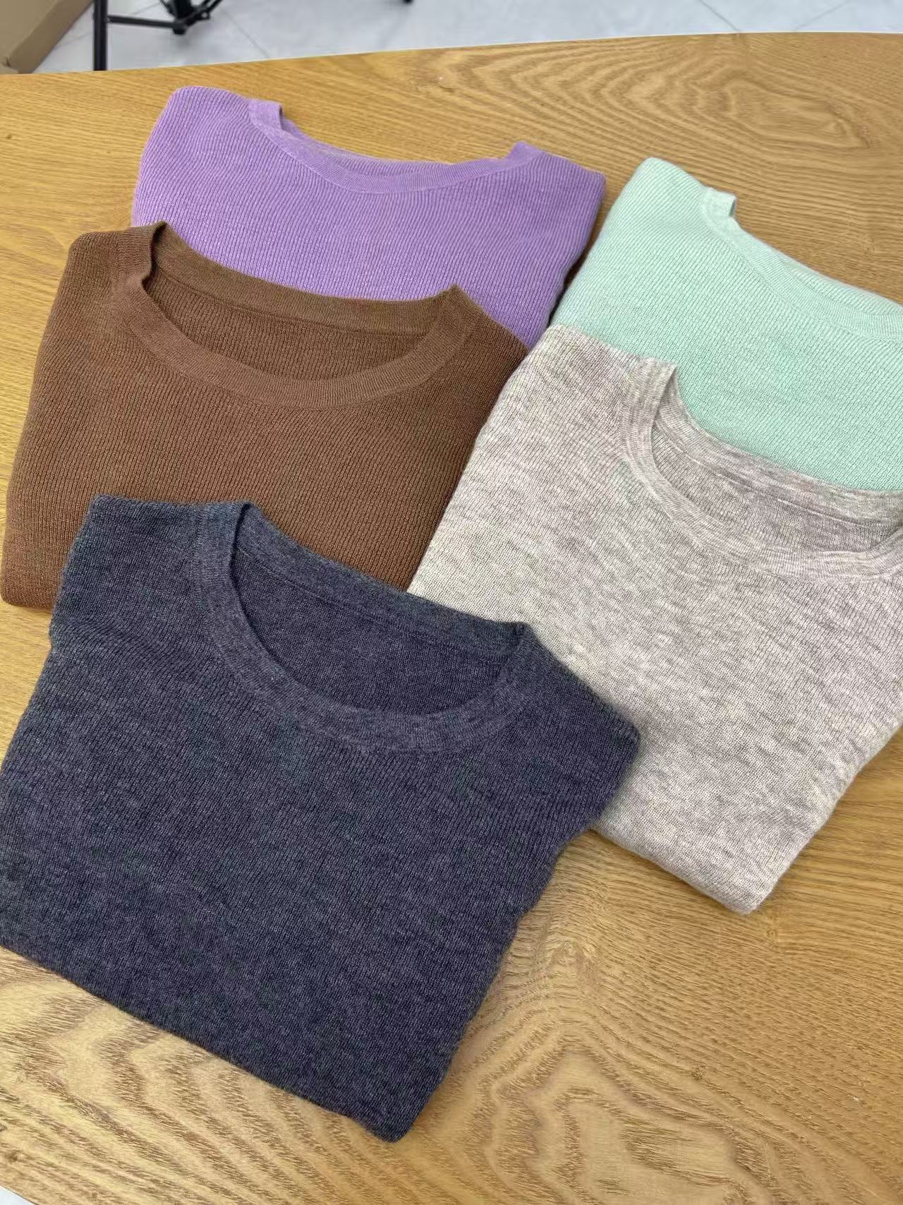 圆领百搭时尚100羊毛休闲运动打底衫 MB31