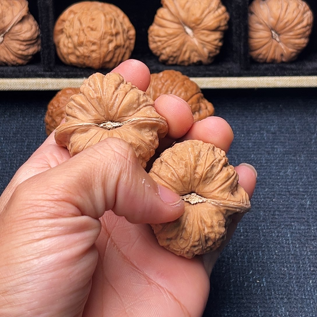 生***骨吊坠文玩核桃189-1113  生来并骨