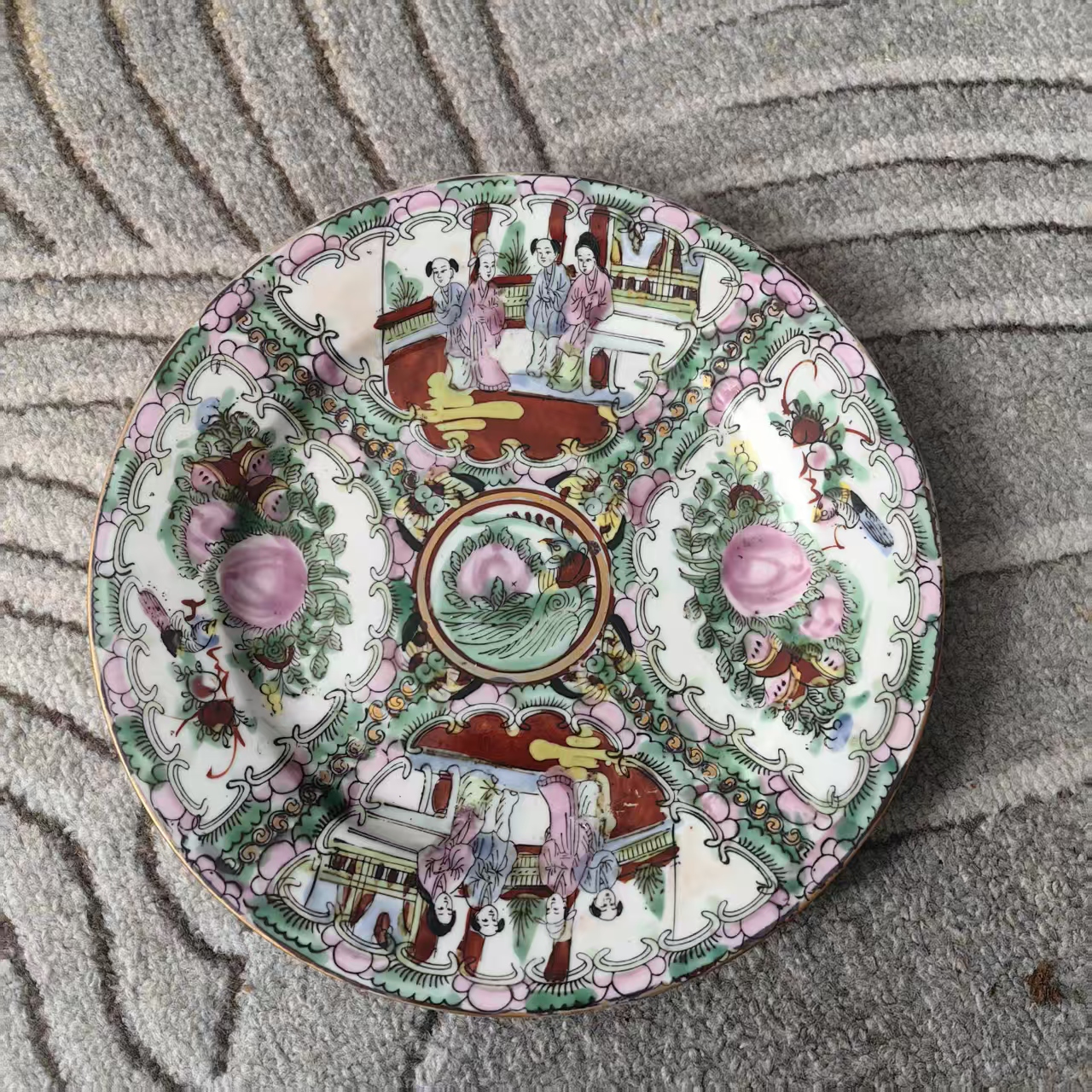 A0670民国广彩开窗人物花卉纹赏盘