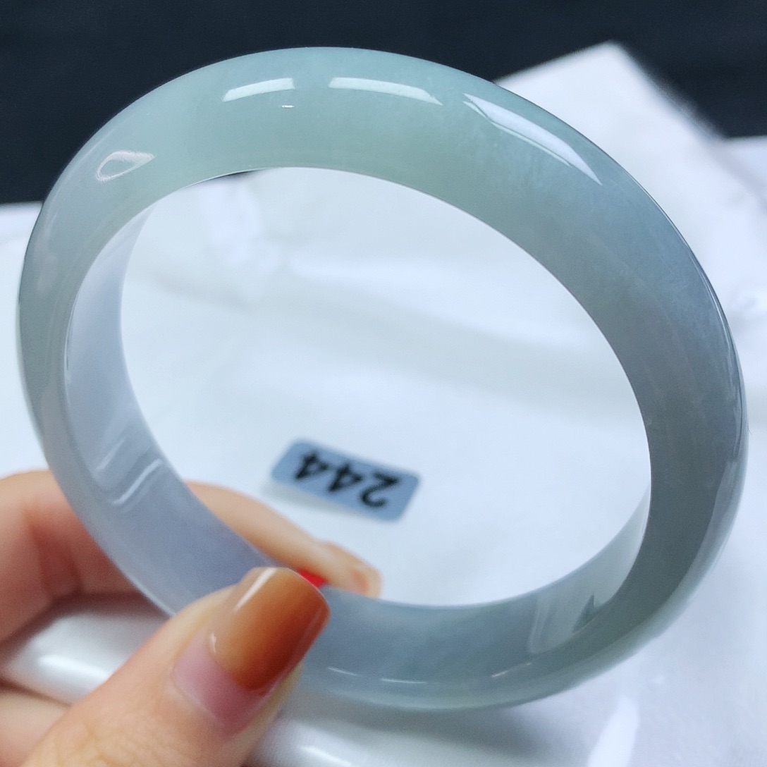 未镶嵌手镯翡翠翡翠手镯