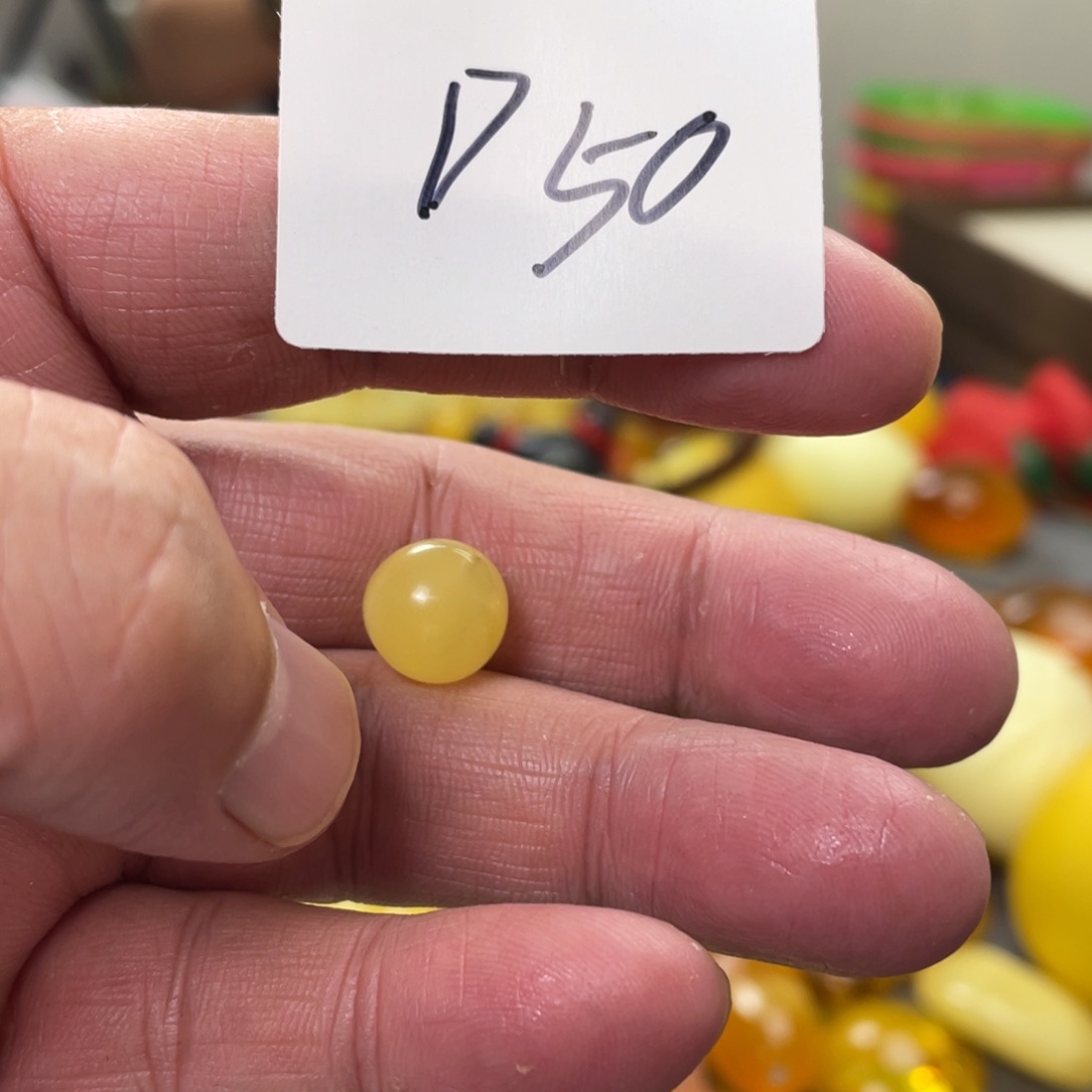 手链琥珀未镶嵌多样性发，发其中一件