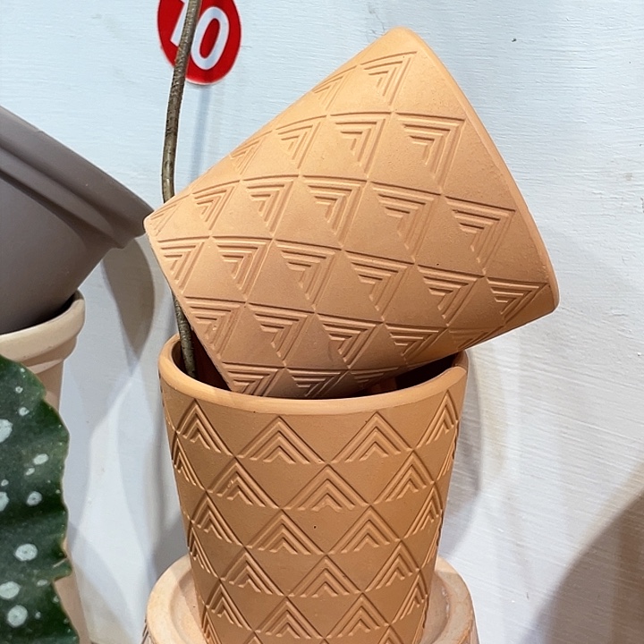 11×11花盆两个，，，，，