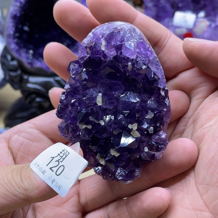 未镶嵌水晶大型摆件（非配饰）