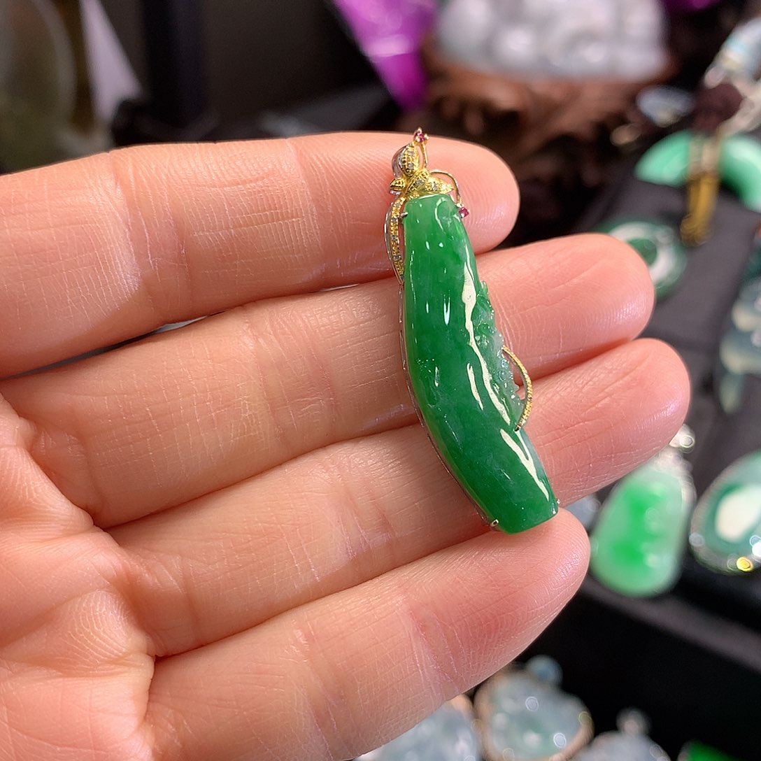 翡翠颈饰18K金镶嵌节节高