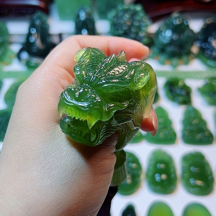 蛇纹石玉未镶嵌手把件胡****5