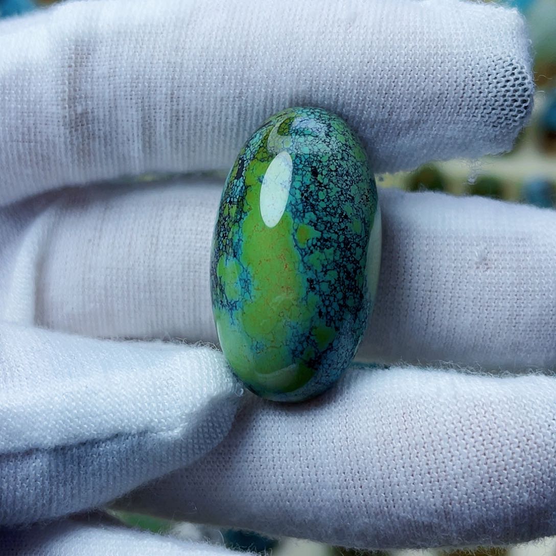 绿松石颈饰未镶嵌