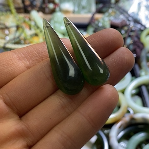 岫玉耳环未镶嵌一对
