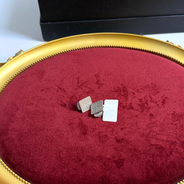 95新 Chanel/香奈儿 香奈儿银色方块耳夹