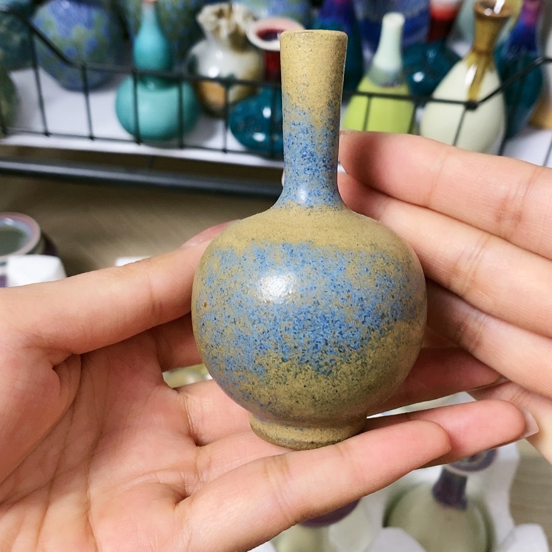 摆件芋**儿景德镇高温陶瓷小花瓶