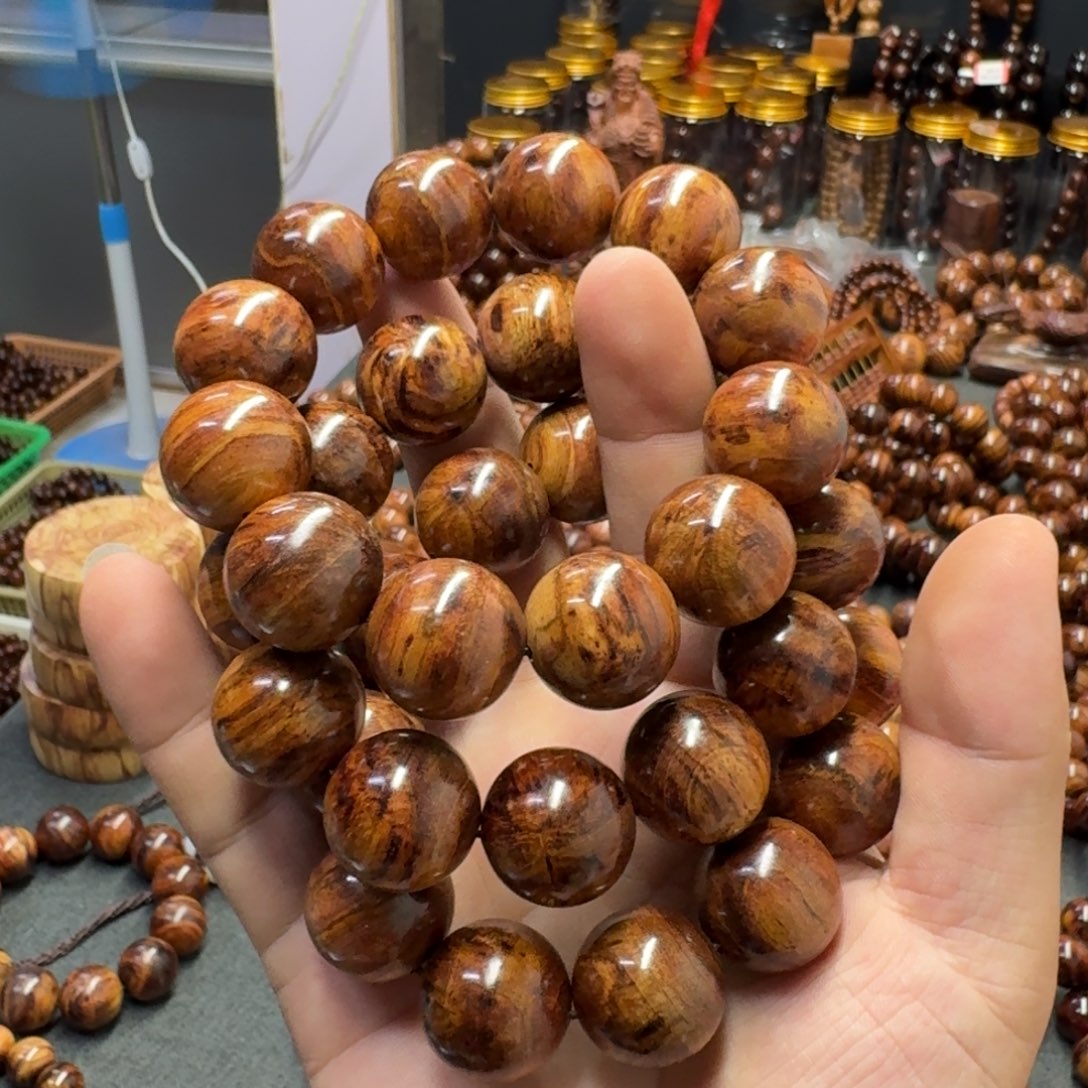 黄花梨/降香黄檀手串/手链38.8米2.0芝麻点海黄手串