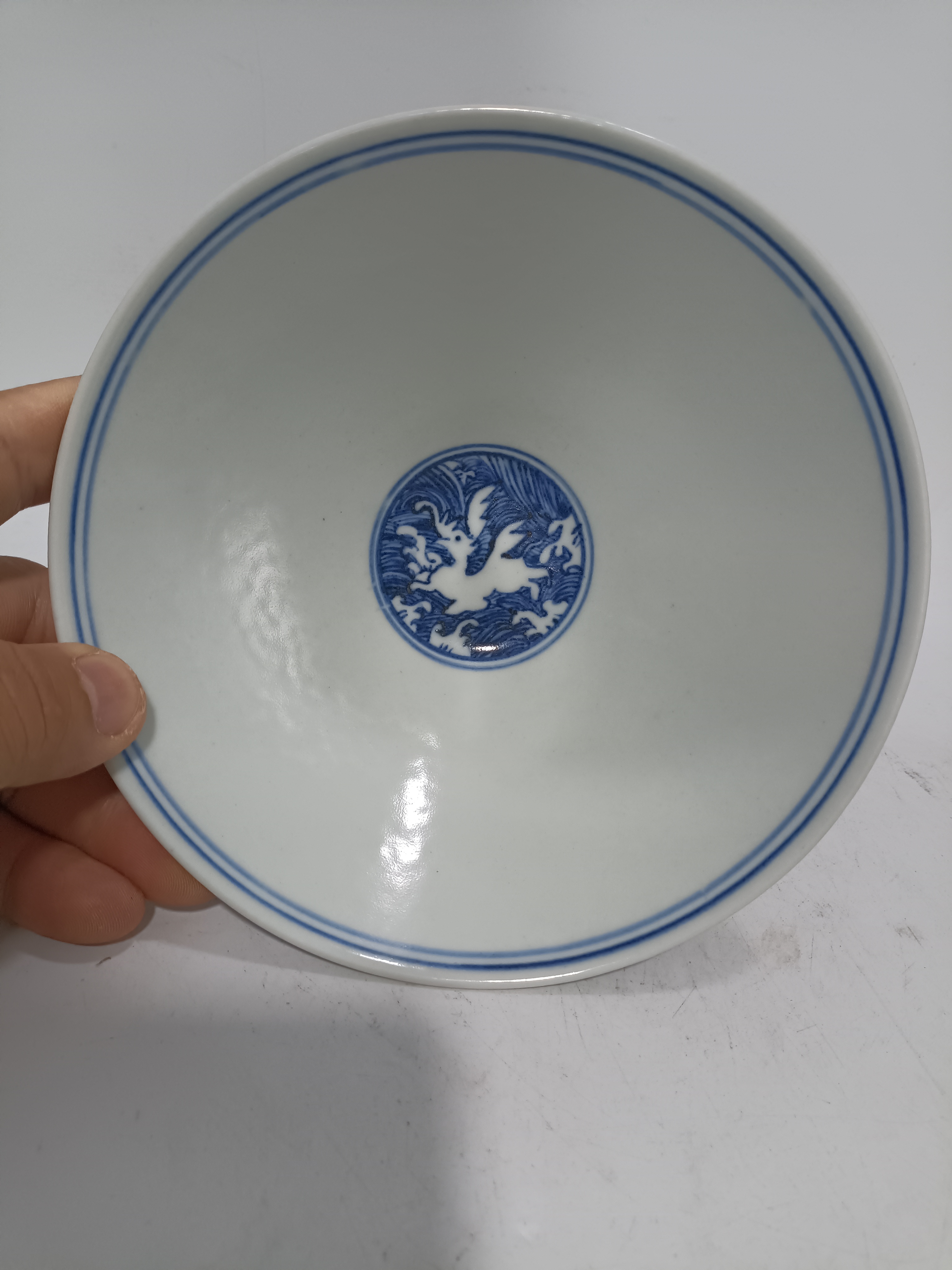 青花海水龙纹陶瓷斗笠碗高7.5厘米直径17厘米仿古