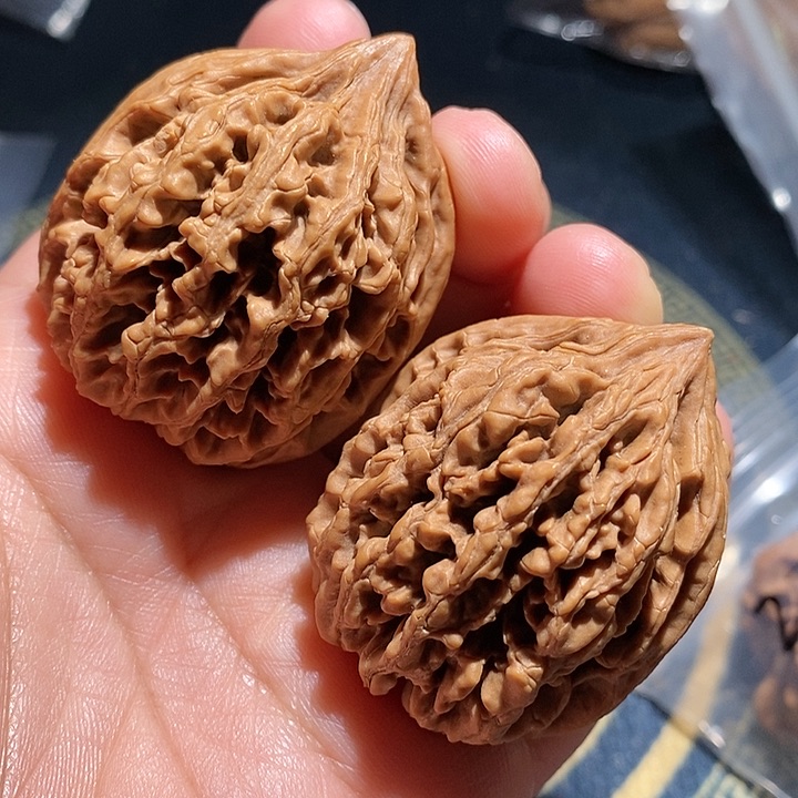 【闪购商品】文玩核桃吊坠九龙筋