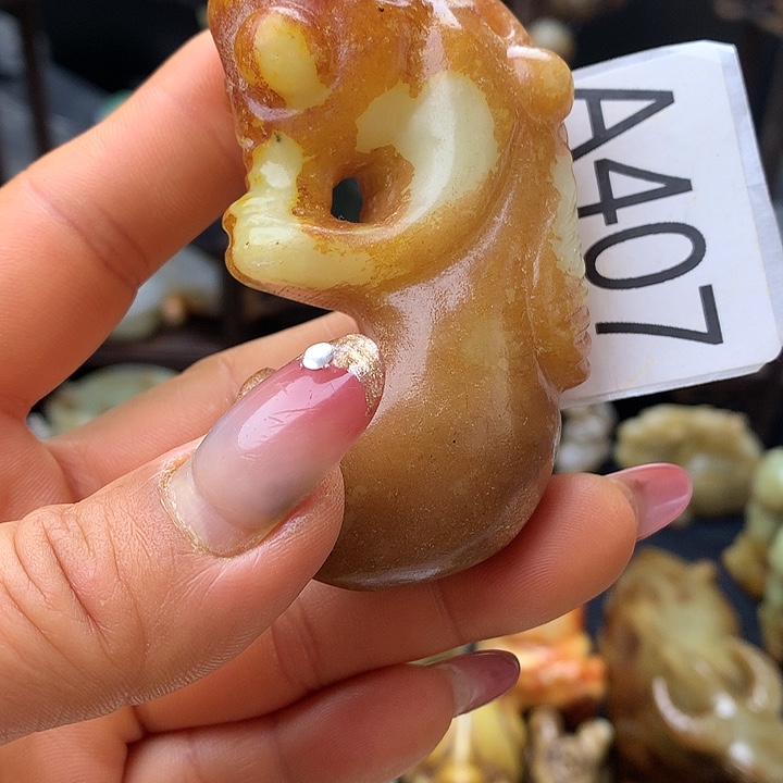 和田玉未镶嵌车挂