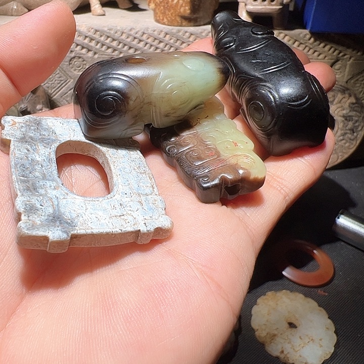 玛瑙/玉髓颈饰合金灵**洞