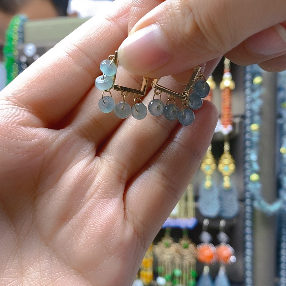 未镶嵌翡翠耳饰翡翠