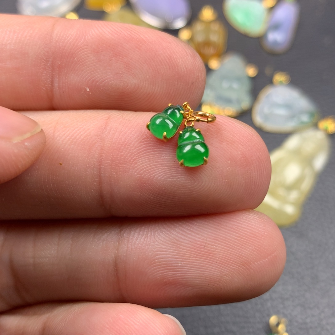 【闪购商品】颈饰18K金镶嵌翡翠C****?翡翠