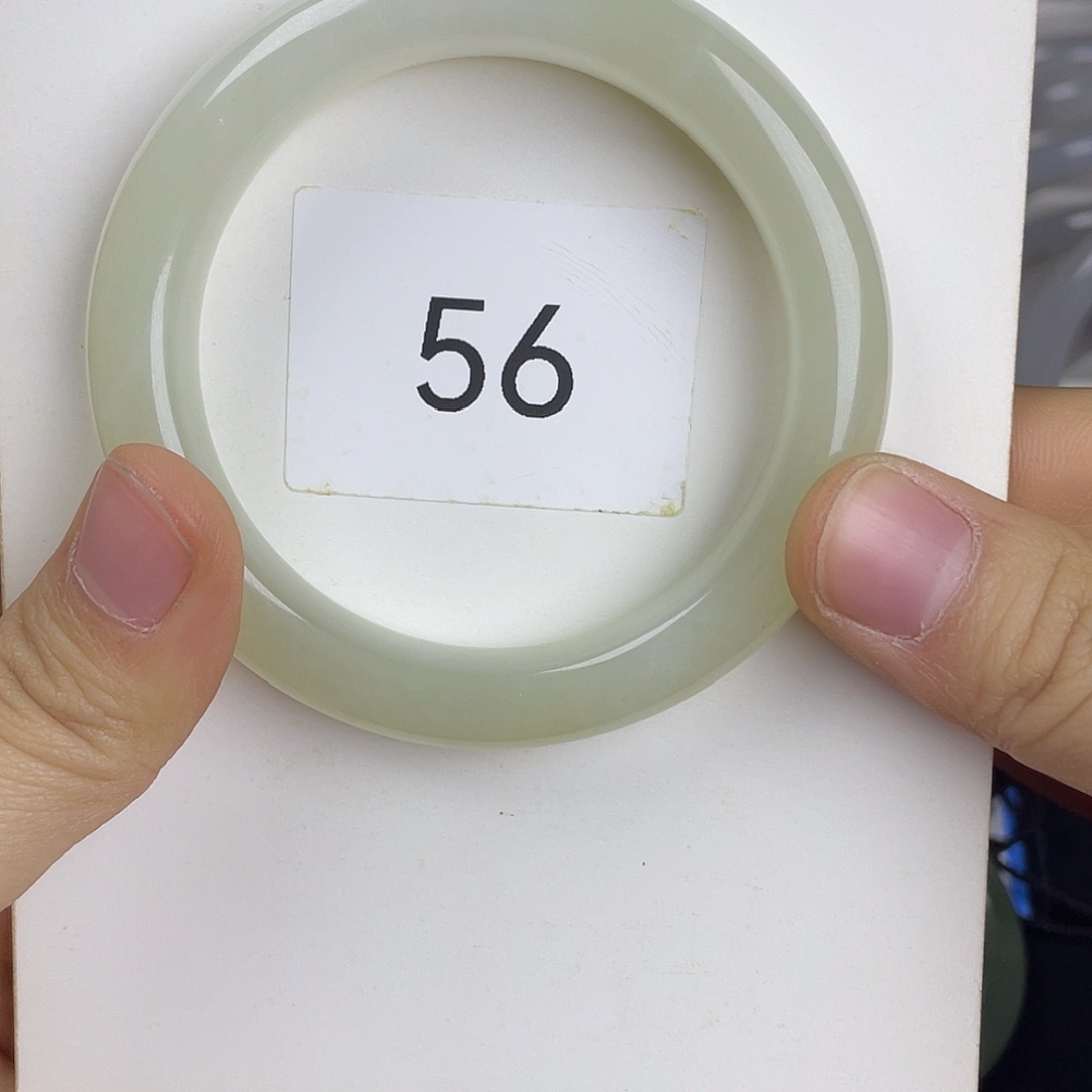 和田玉手镯未镶嵌不退不换