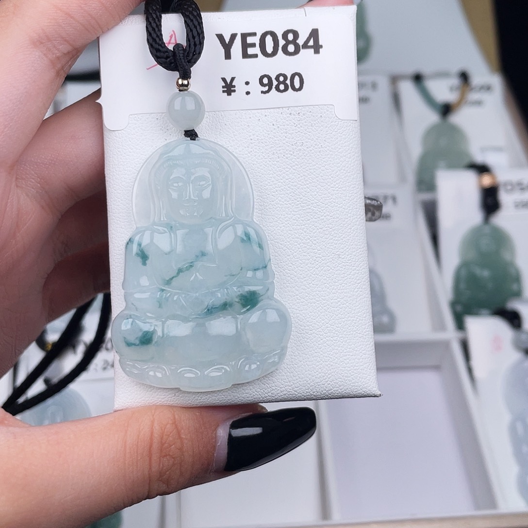 翡翠未镶嵌挂件YE084