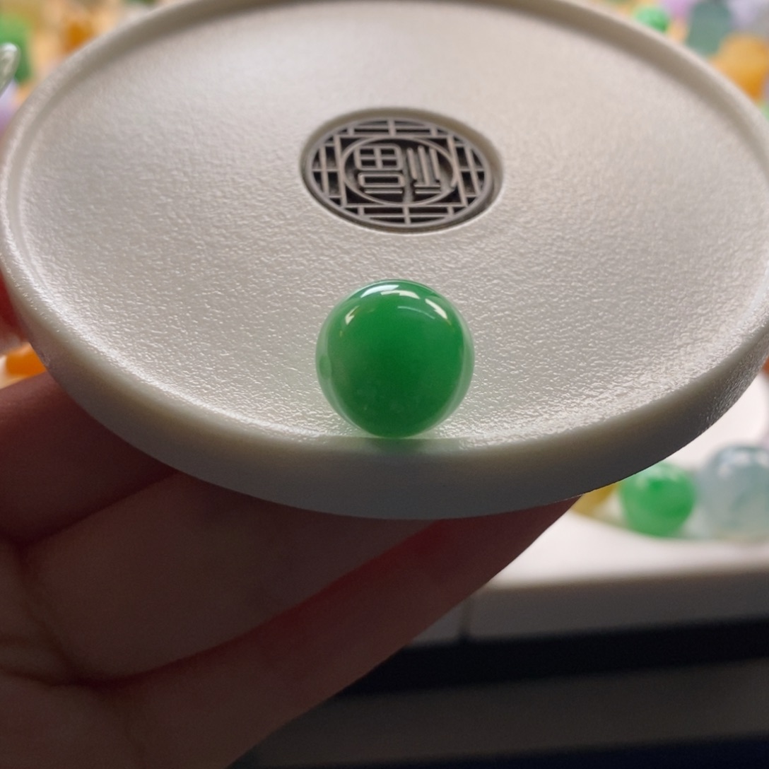 翡翠未镶嵌颈饰飘阳绿花圆珠卡12+