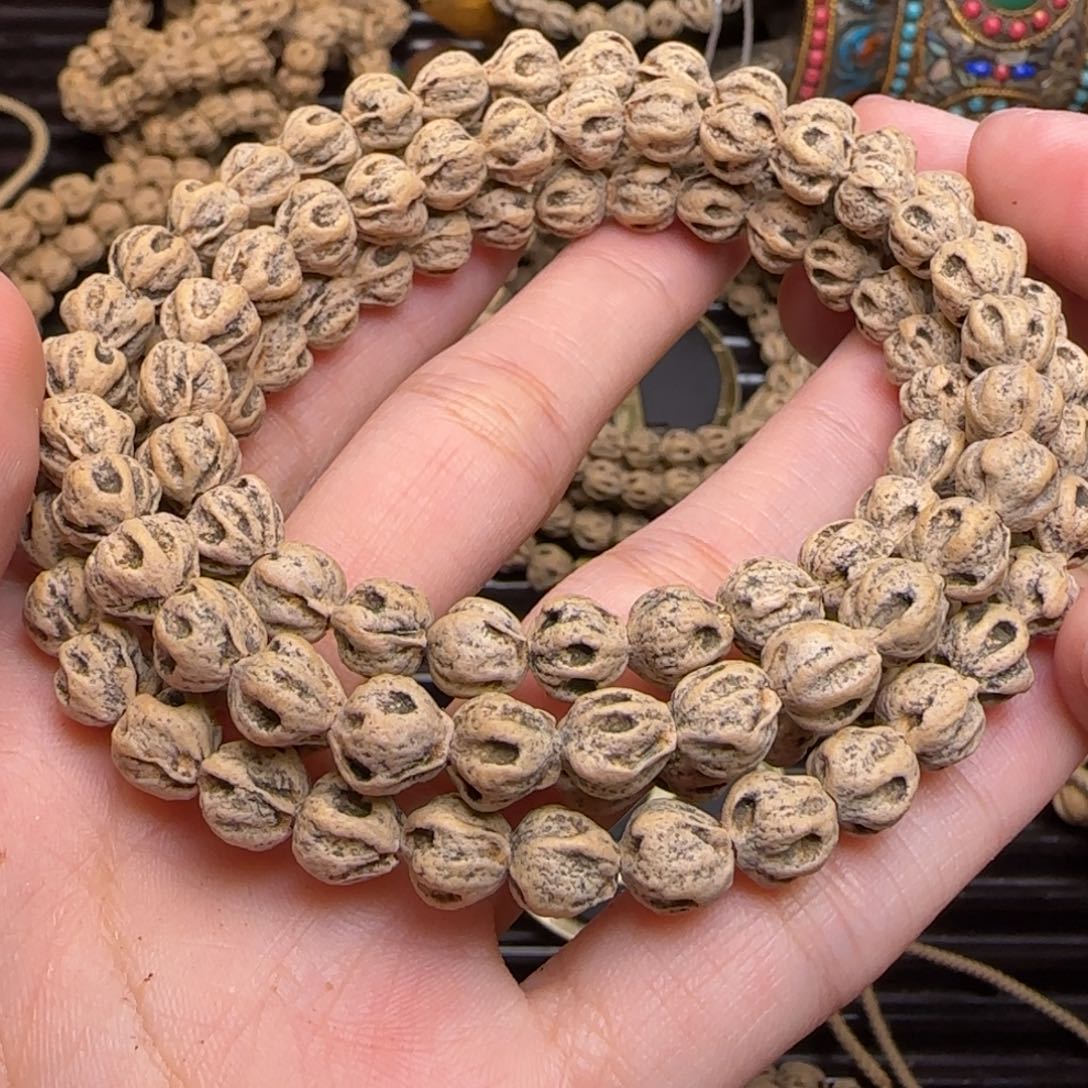 柏香籽/百香籽吊坠九*