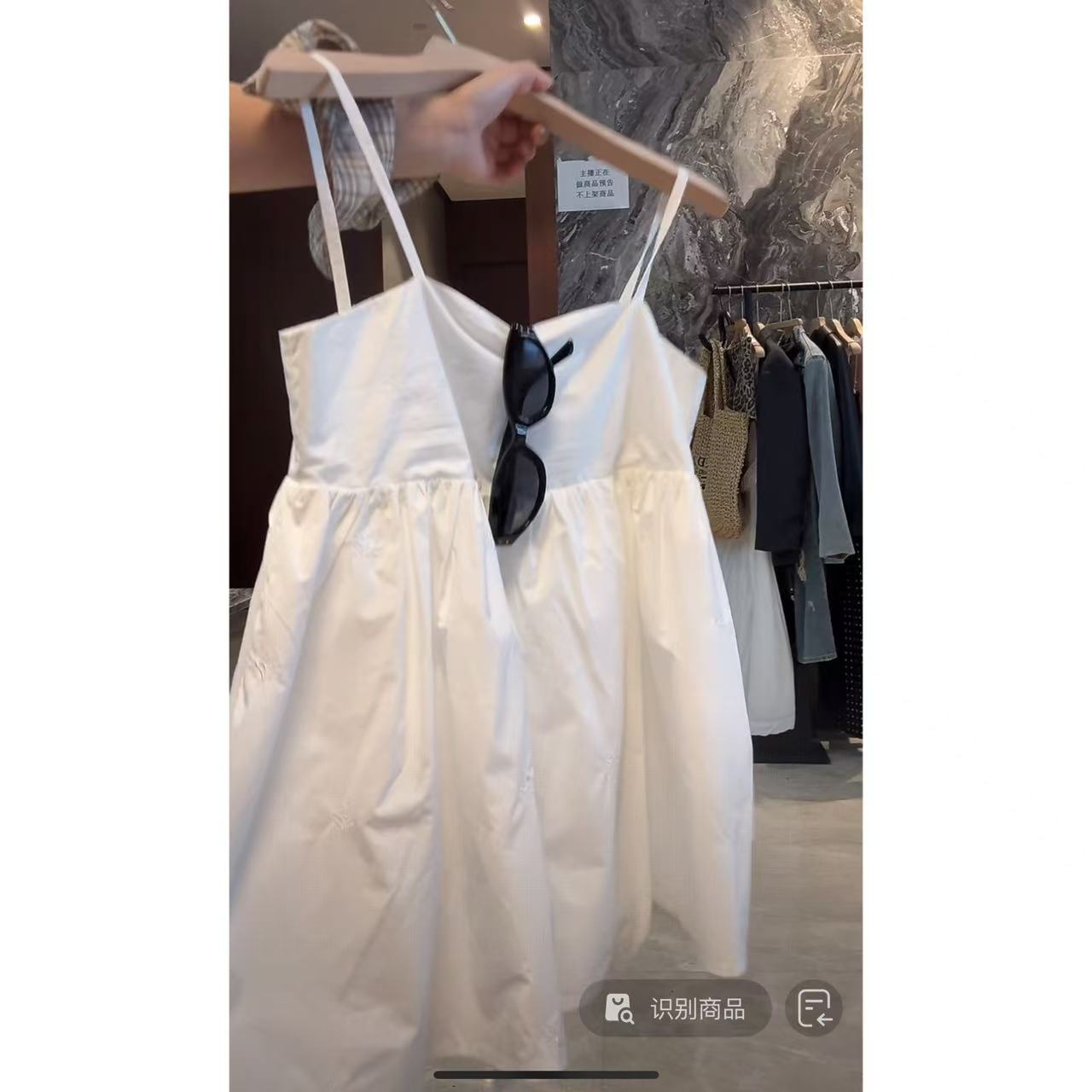 徐秋阳  心动记号  春季新款百搭时尚休闲显瘦显白背心吊带12729