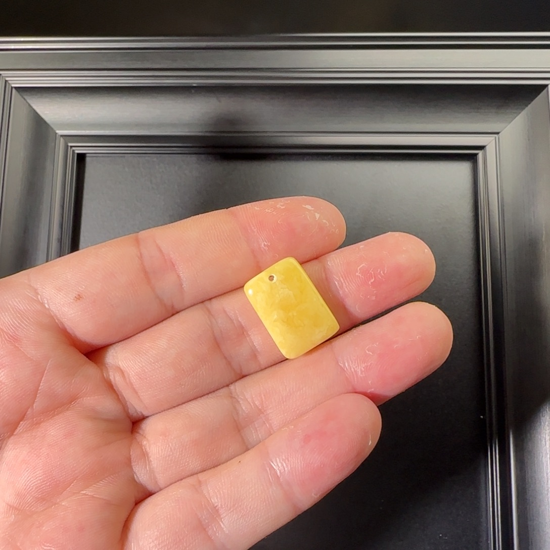 琥珀未镶嵌手串福利01