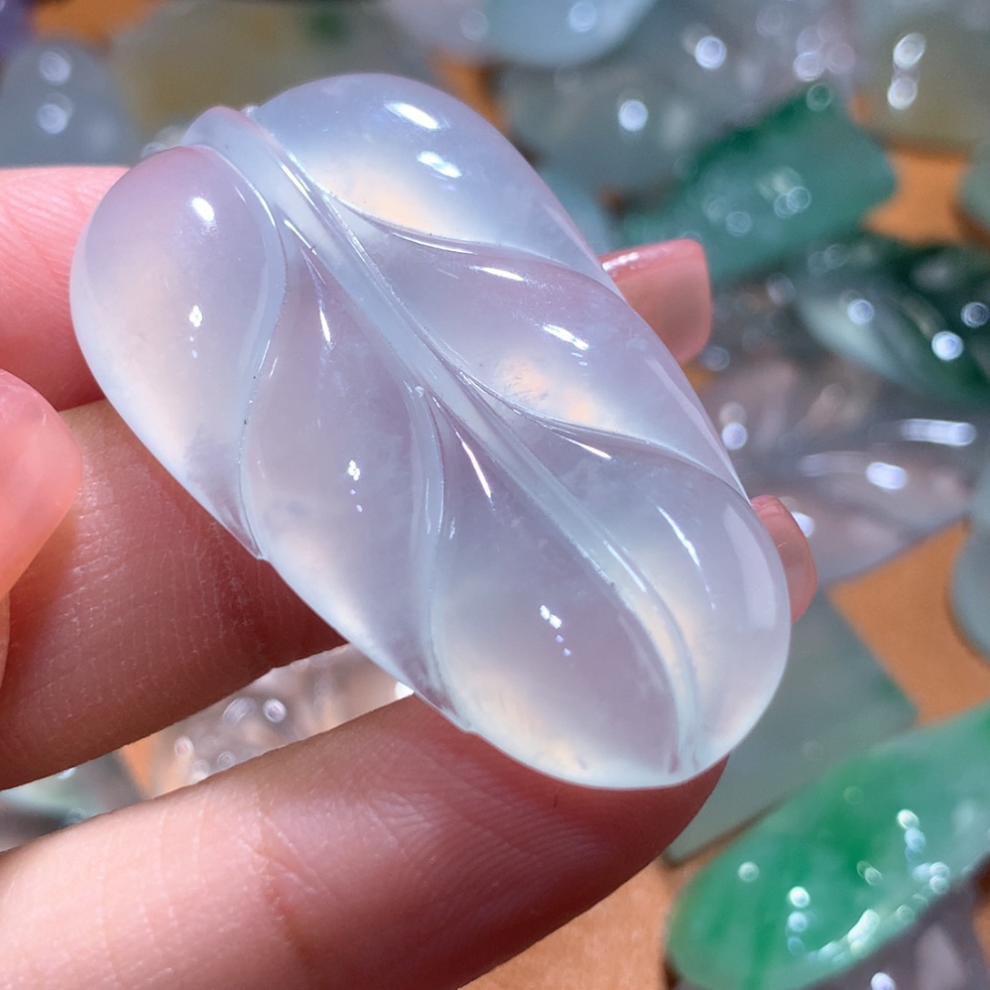 翡翠颈饰未镶嵌缅甸