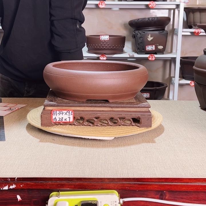 紫砂花盆紫砂花盆