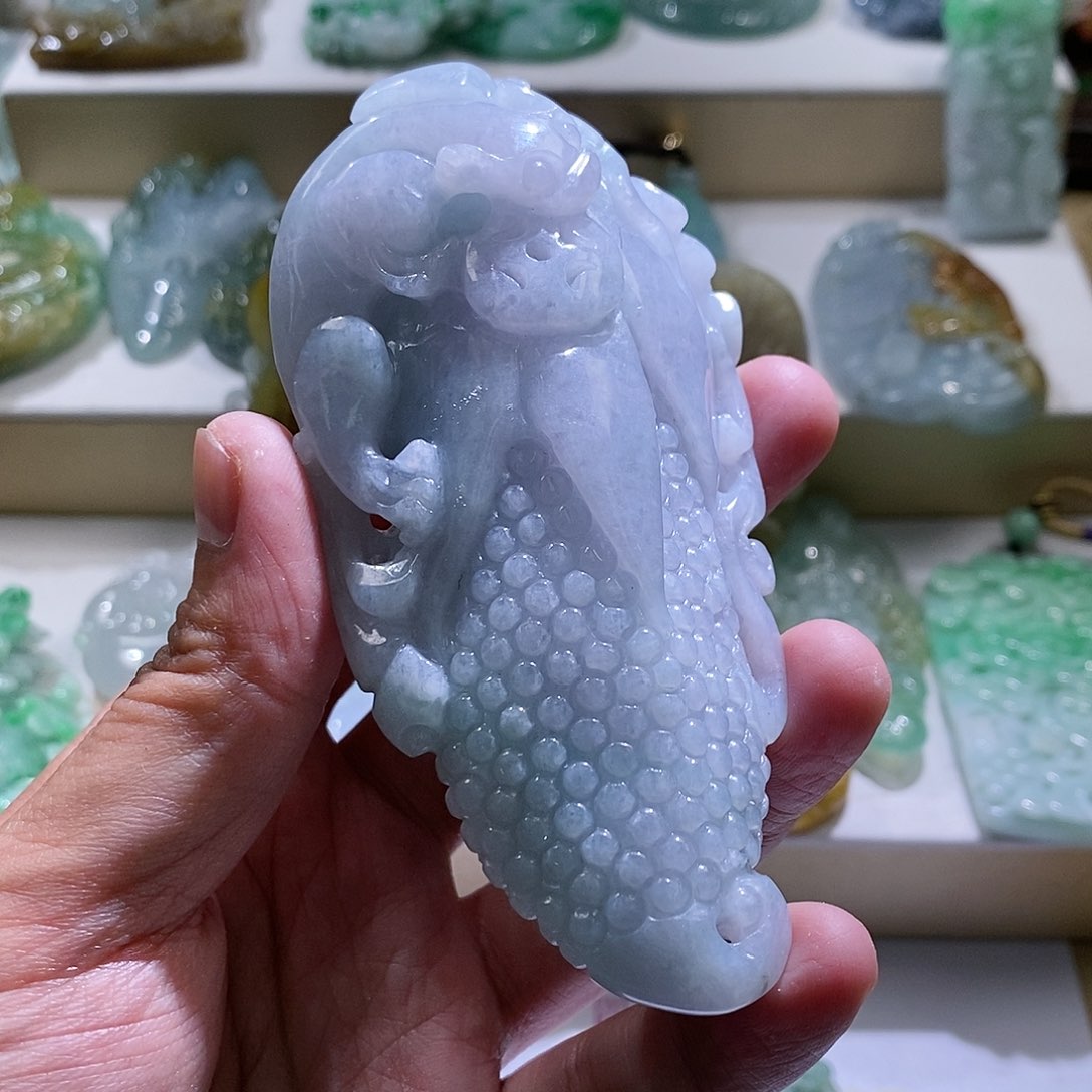 【闪购商品】翡翠颈饰未镶嵌葡萄