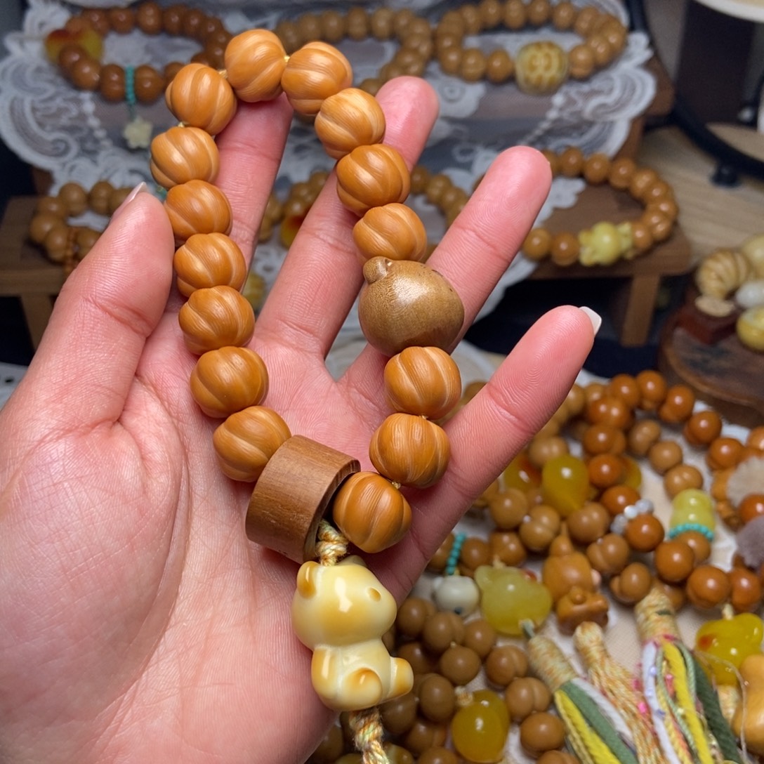 草****猴头核桃吊坠卷卷酥shouchi14