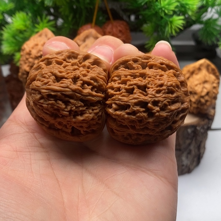 文玩核桃把件40全品南疆石