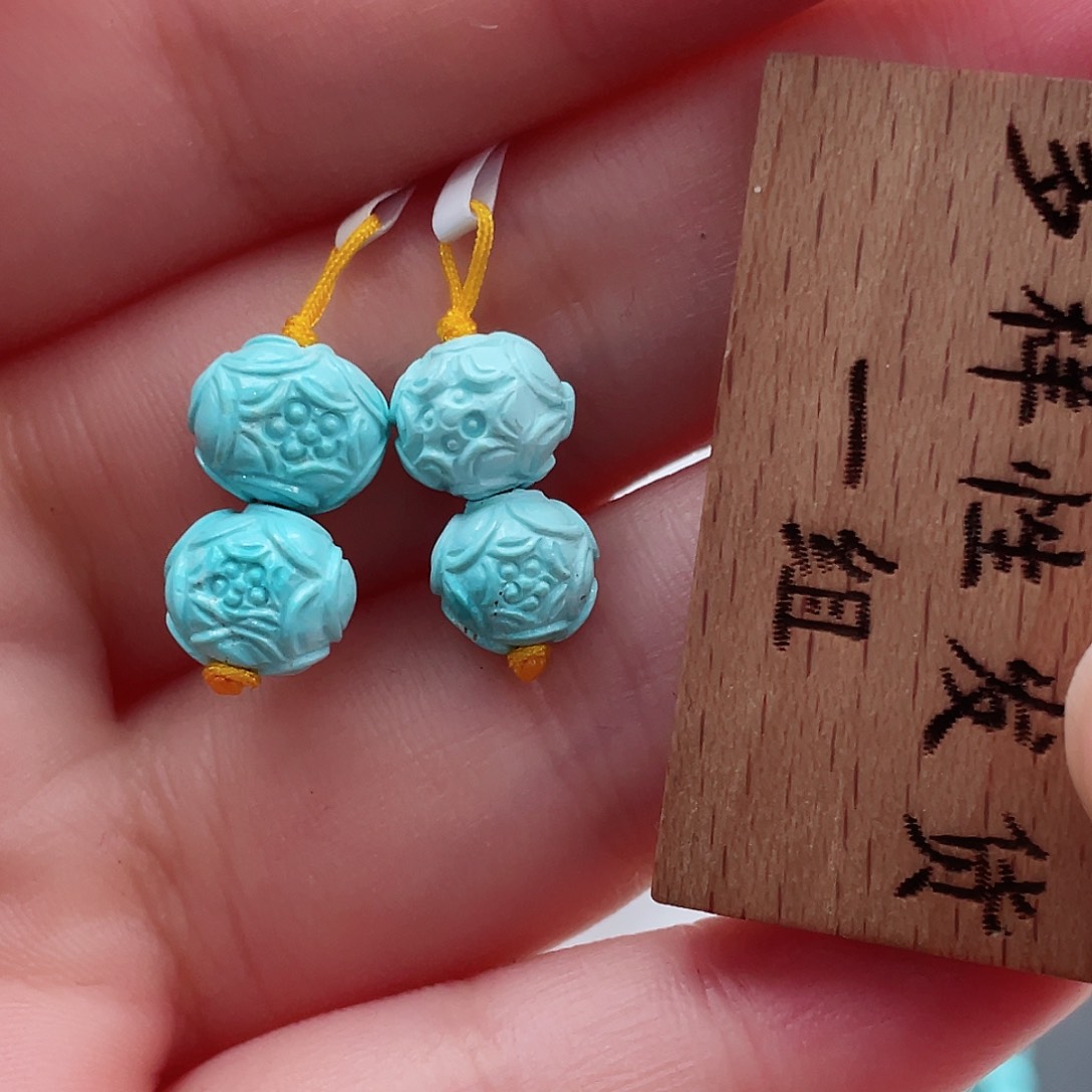 绿松石颈饰未镶嵌